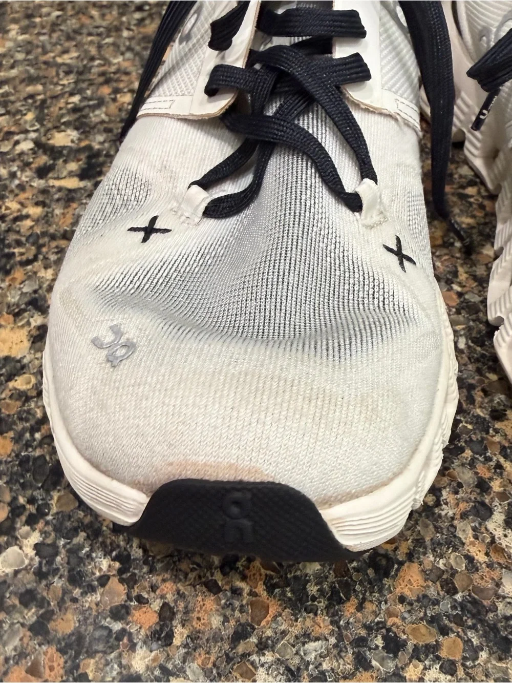 On Running Cloudswift White & Black Running Shoes ladies 7.5